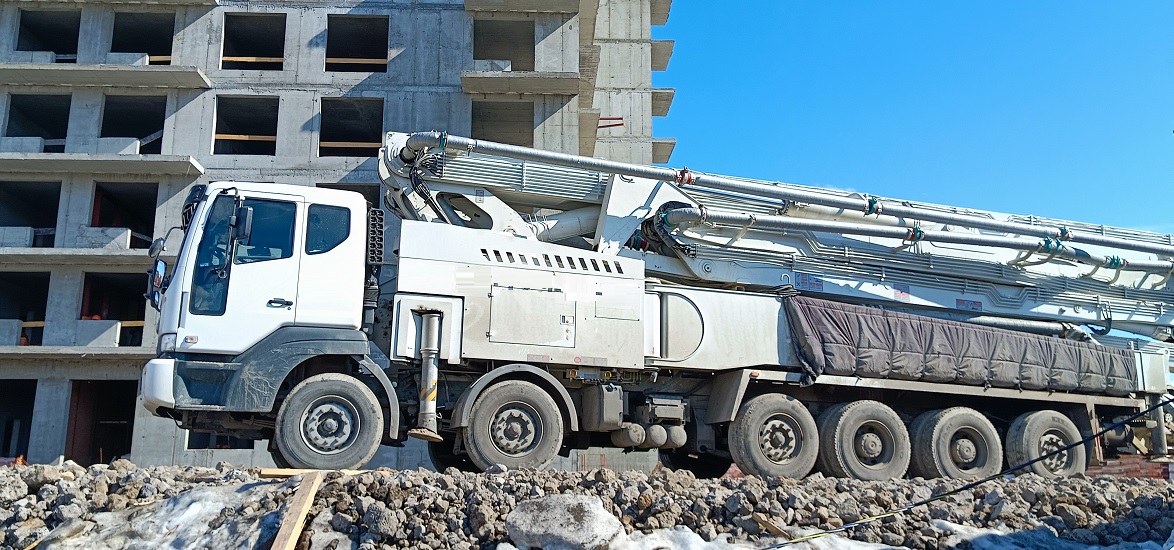 Услуги и заказ бетононасосов для заливки бетона в Эрзине